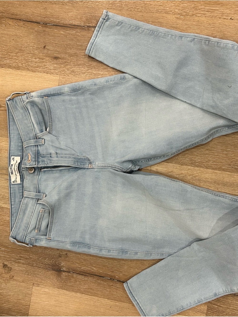 Hollister Light Wash High-Rise Women's Jeans